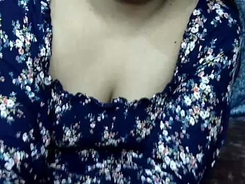 lusty_kalpna webcam