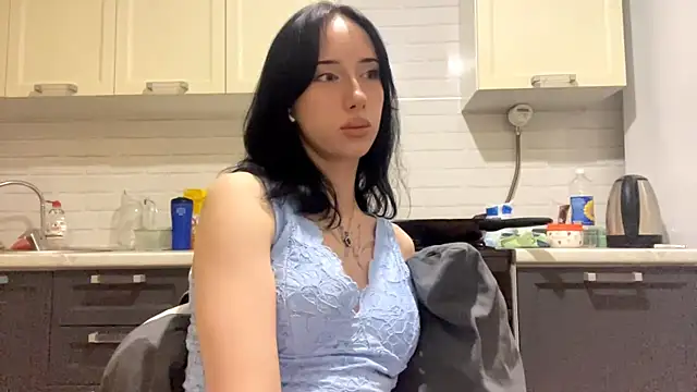 IsabellaQiueen webcam