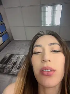 IAmNobodyXXX live cam on StripChat