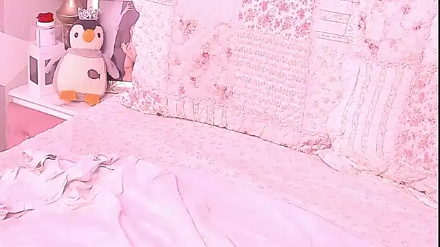KylieMonnett webcam