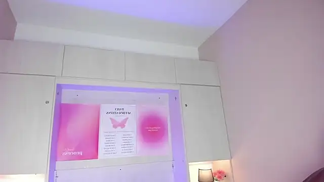TaylorBloom live cam on StripChat