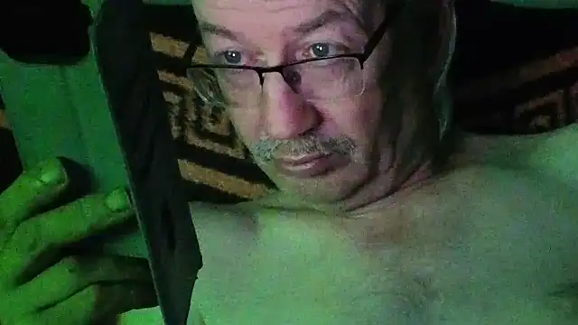 cumloverboyxx69 webcam