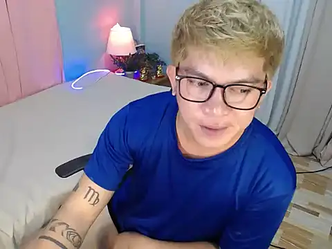 Fuckboii_intown webcam