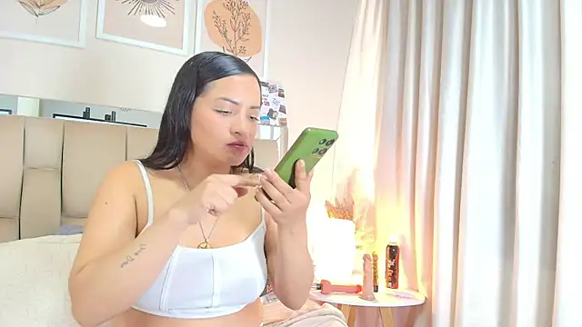 AvaX_777 webcam
