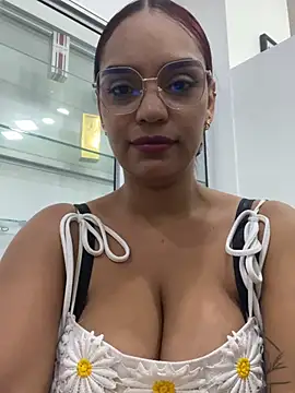 Sara-77 webcam