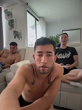 liam_bronw webcam