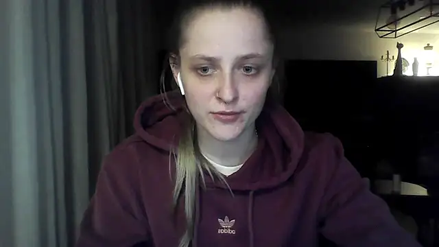 LeaWetGirl webcam