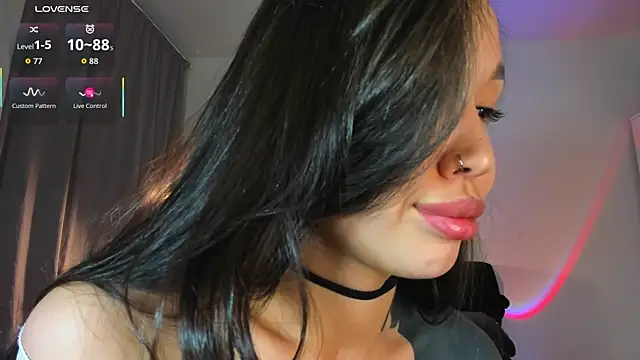 your_asian_dream live cam on StripChat