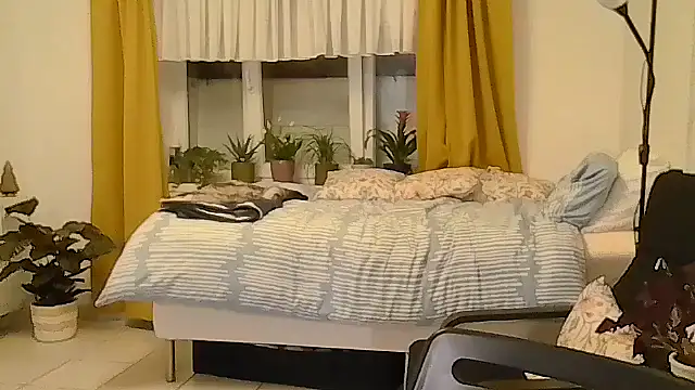belgianshantie live cam on StripChat