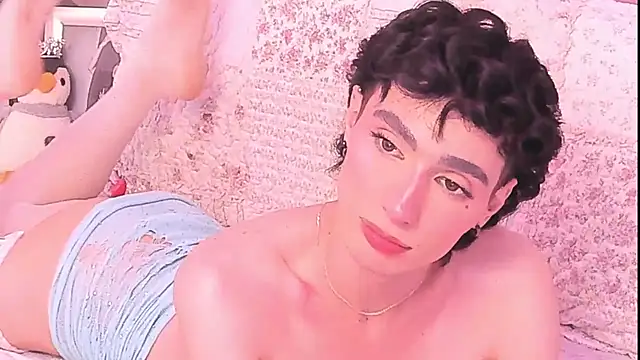 kyliemonnett - KylieMonnett's free webcam - UK Sex Cams