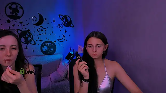 bella_dorn live cam on StripChat