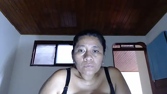 adrixxx38 webcam