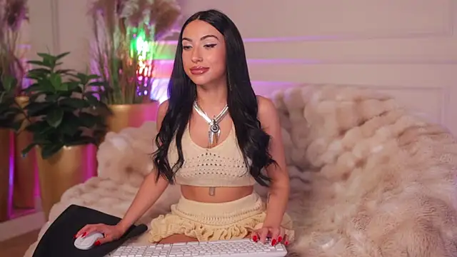 Anais_Bloom