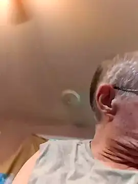 Joeyw57 webcam