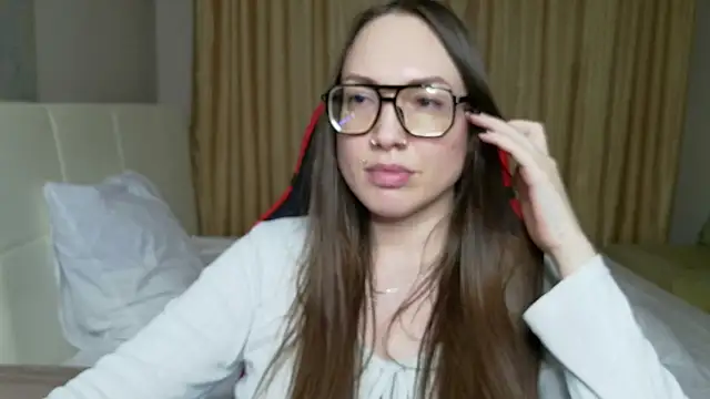 CarolineGlow_ webcam