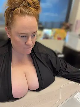 HelloTitti webcam