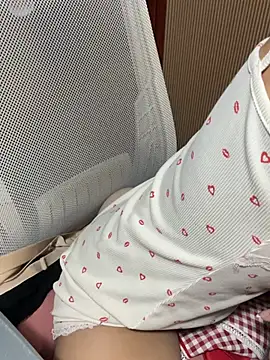Mina048 webcam