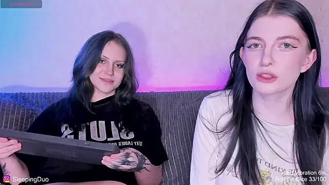 SleepingDuo live cam on StripChat