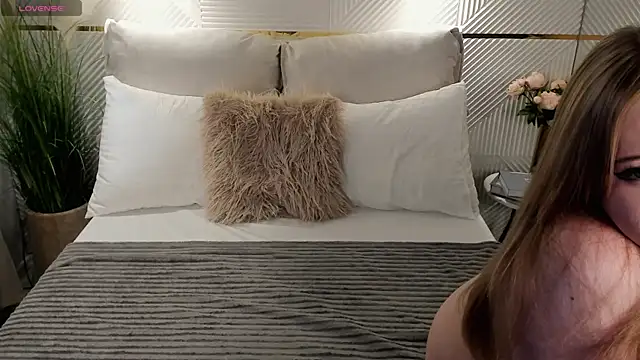 Erica_Martin live cam on StripChat