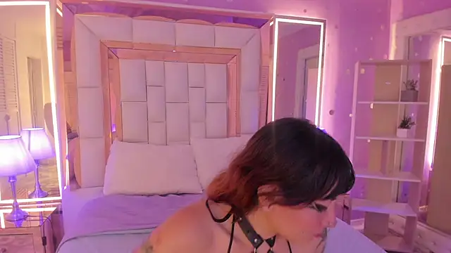 Goldentemptation_ live cam on StripChat