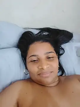 irlys_naia live cam on StripChat