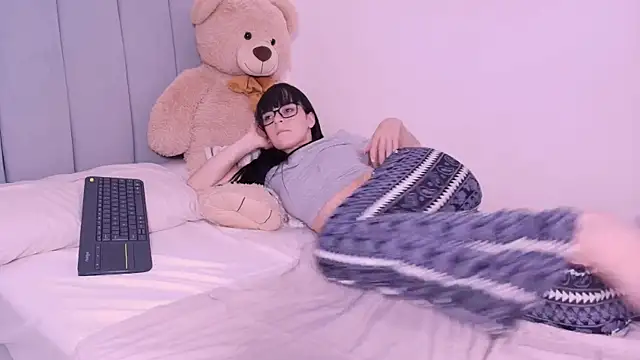 DannaHyde live cam on StripChat
