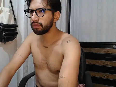 thomass1018 webcam