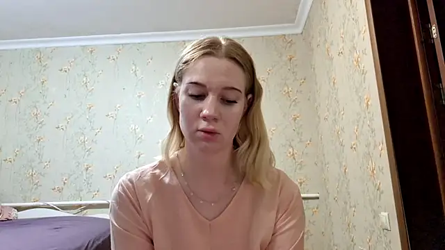 renna_rine live cam on StripChat