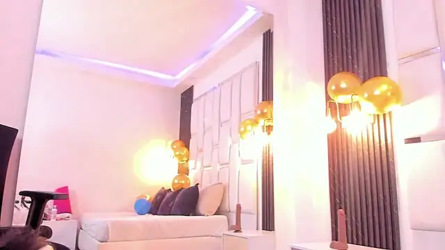 Maia_Clark520 webcam