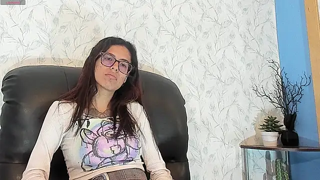 emily_lopera - Emily_Lopera's free webcam - UK Sex Cams