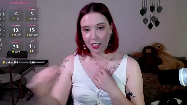 ember_lune webcam