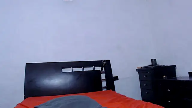 AikoTailor live cam on StripChat