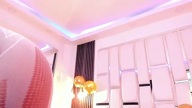 Maia_Clark520 live cam on StripChat