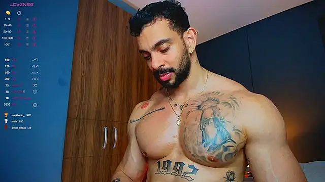 massimo_visconti live cam on StripChat