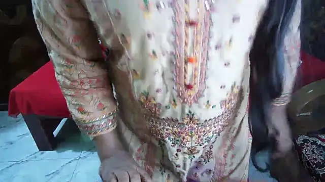 BengaliQueenStar webcam