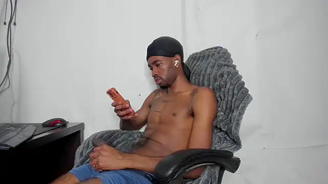 Kofi_exotic_2 webcam
