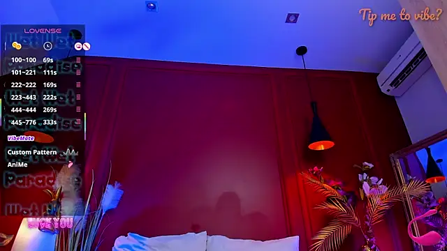 Mayzzie live cam on StripChat