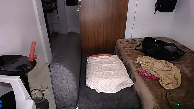 yselahot webcam