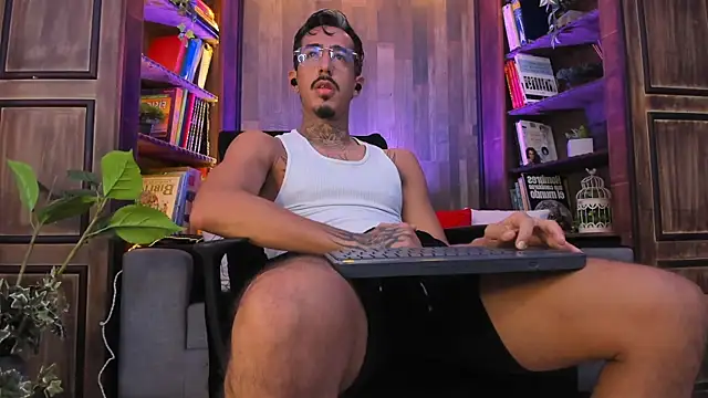 Donovan_Desmond webcam