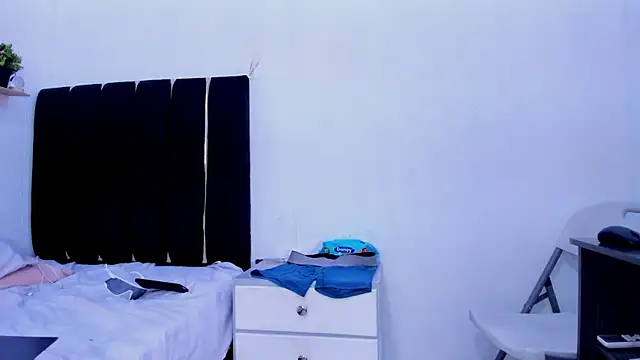 angel_boy02 live cam on StripChat
