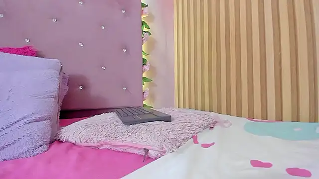 lovely__kiss__ webcam