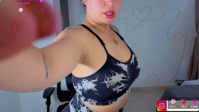 Victoryyy_ webcam
