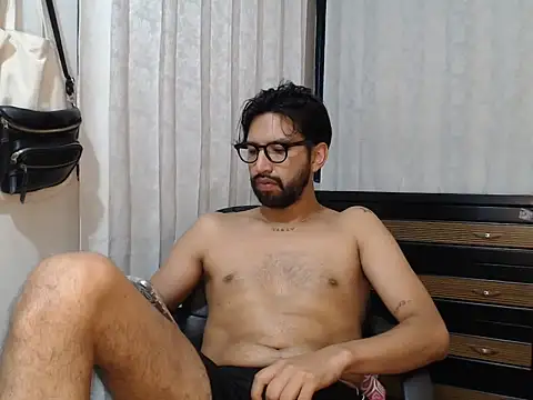 thomass1018 webcam