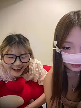 Rocket-Girl Live Web Cam Show