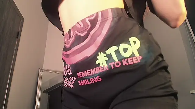 AliceTurnOn live cam on StripChat