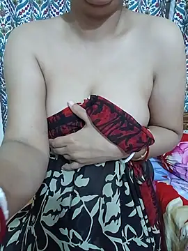 Priya_Boudi webcam