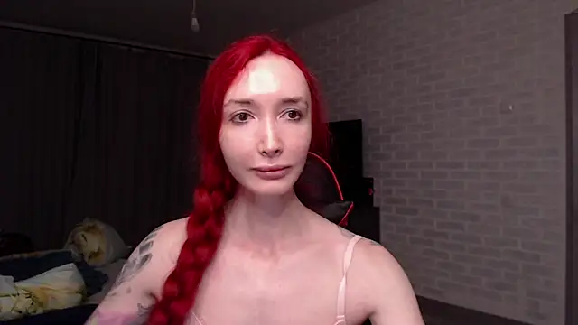 Roxy_Silver webcam