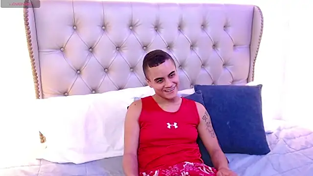 Liiamthompson webcam