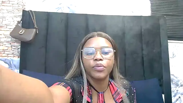SexyBaddieXXX webcam