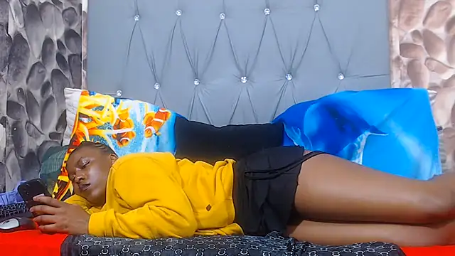 BeautyInBlackX webcam